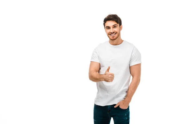 Bonito feliz homem mostrando polegar para cima e sorrindo para a câmera isolado no branco — Fotografia de Stock