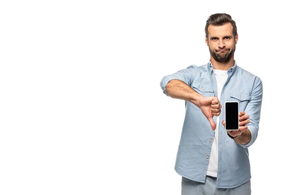 Homem mostrando smartphone com tela em branco e polegar para cima sinal isolado no branco — Fotografia de Stock