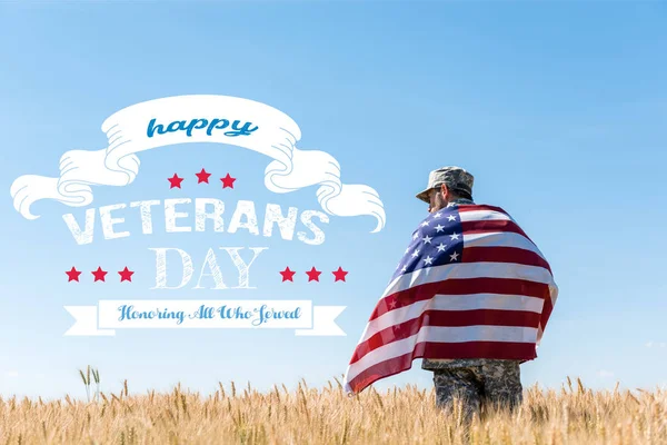 Soldier in cap and military uniform holding american flag in golden field with happy veterans day, honoring all who served illustration — Stock Photo