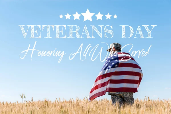 Soldier in cap and military uniform holding american flag in golden field with veterans day, honoring all who served illustration — Stock Photo