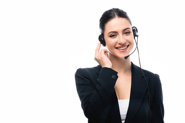 Bellissimo operatore call center in auricolare sorridente alla telecamera isolato su bianco — Foto stock