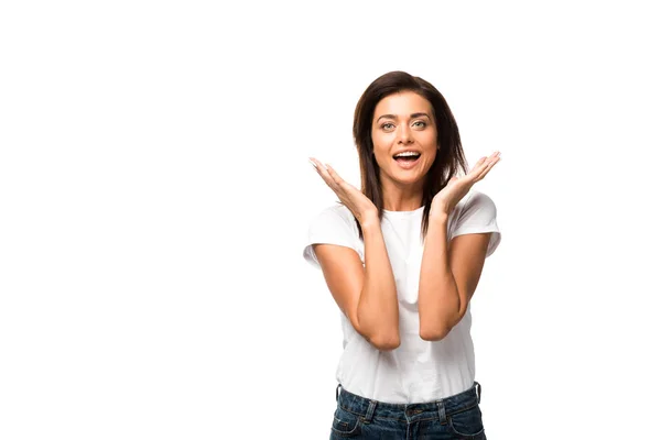 Belle femme excitée en t-shirt blanc, isolé sur blanc — Photo de stock