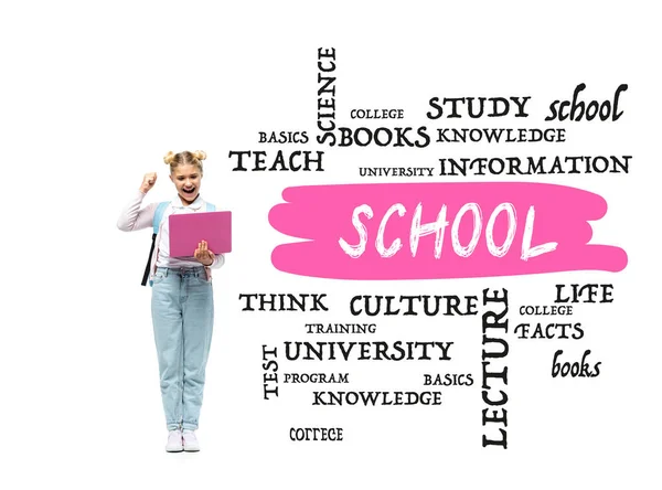 Schulmädchen hält Laptop in der Hand und zeigt Ja-Geste in der Nähe von Illustration und Schulschriftzug auf weißem Hintergrund — Stockfoto