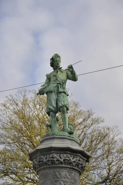 Статуя Petit Sablon Брюсселе — стоковое фото