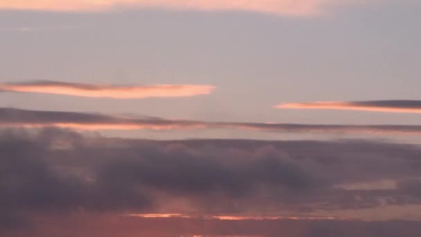 Video Von Wolken Bei Sonnenuntergang — Stockvideo