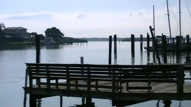 Zooming Out Boat Dock — Stock Video