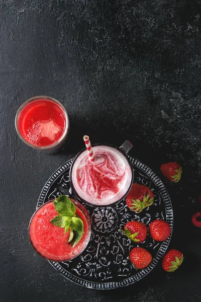 Three Different Red Fruit Berry Watermelon Strawberry Raspberry Pomegranate Cocktails — Stock Photo, Image