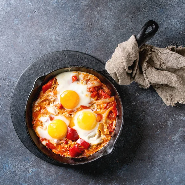 Традиційні Ізраїльські Страви Кухні Shakshuka Яєчня Овочами Томатів Паприки Чавунній — стокове фото