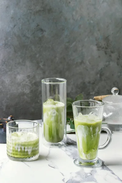Matcha Groene Thee Iced Latte Cocktail Drie Verschillende Glazen Met — Stockfoto