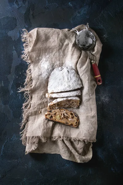 Gâteau Noël Tranché Cuisine Traditionnelle Allemande Festive Grains Entiers Gonflés — Photo