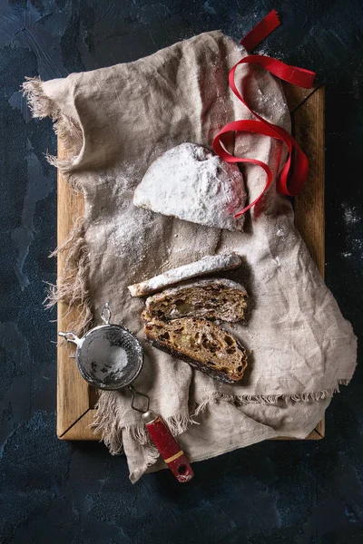 Skivad Julkaka Traditionella Tyska Festliga Bakning Fullkorn Stollen Med Russin — Stockfoto