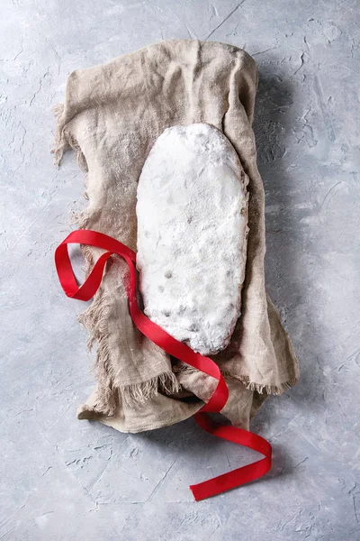 Gâteau Noël Entier Cuisine Traditionnelle Allemande Festive Grains Entiers Gonflés — Photo