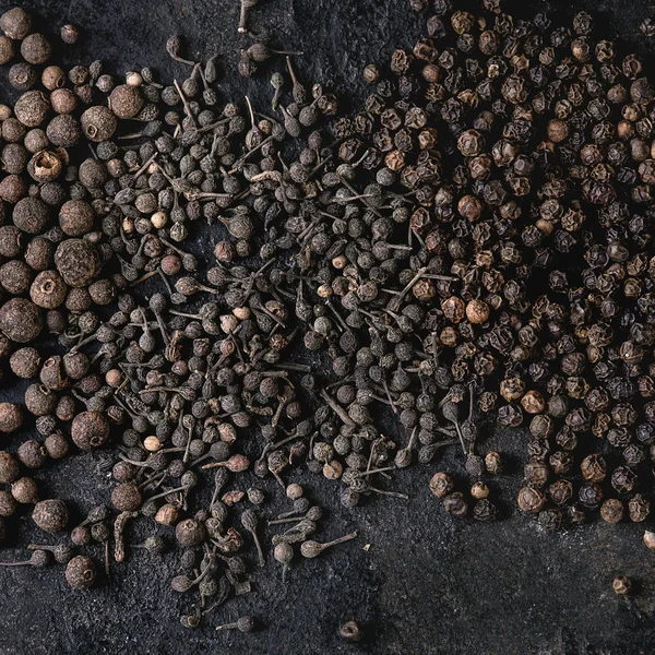 Verscheidenheid Aan Verschillende Zwarte Pepers Piment Spaanse Peper Lange Peper — Stockfoto