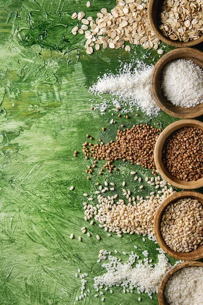Çeşitli Çiğ Çiğ Tahıllar Superfood Tahıl Keten Tohumu Susam Mung — Stok fotoğraf