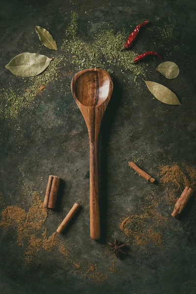 Assaisonnement Aux Épices Variété Herbes Piment Rouge Feuille Laurier Cannelle — Photo