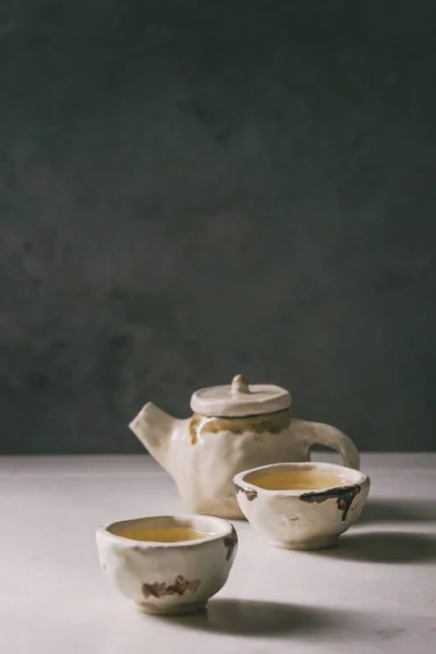 Горячий Зеленый Чай Двух Традиционных Китайской Глины Керамическая Чашка Чайник — стоковое фото