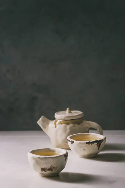 Hot Green Tea Two Traditional Chinese Clay Ceramic Cup Teapot — Stock Photo, Image