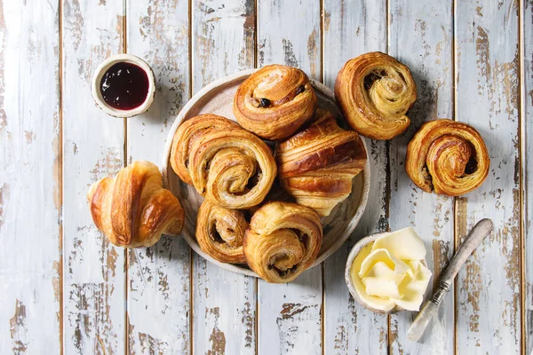 Variety Homemade Puff Pastry Buns Cinnamon Rolls Croissant Served Jam — Stock Photo, Image