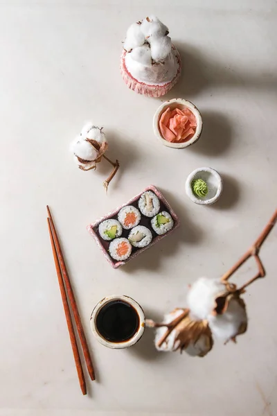 Sushi Rolls Set Pink Ceramic Serving Plate Chopsticks Bowls Soy — Stock Photo, Image