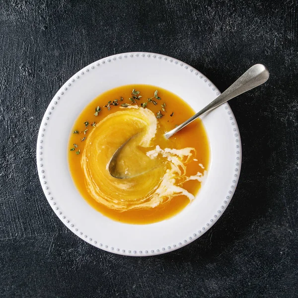 Dýňová nebo mrkvová polévka — Stock fotografie