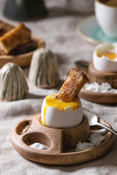 Soft boiled egg — Stock Photo, Image