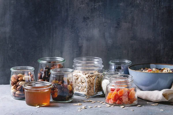 Mängd torkad frukt och nötter — Stockfoto