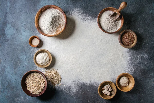 Variety of flour and grains — Stock Photo, Image
