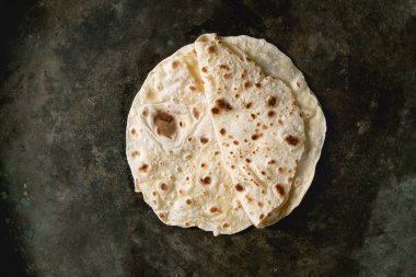 Ev yapımı gözleme küçük börek