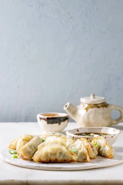 Dumplings Gyozas potstickers — Stockfoto