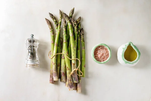 Bundle of green asparagus — Stock Photo, Image