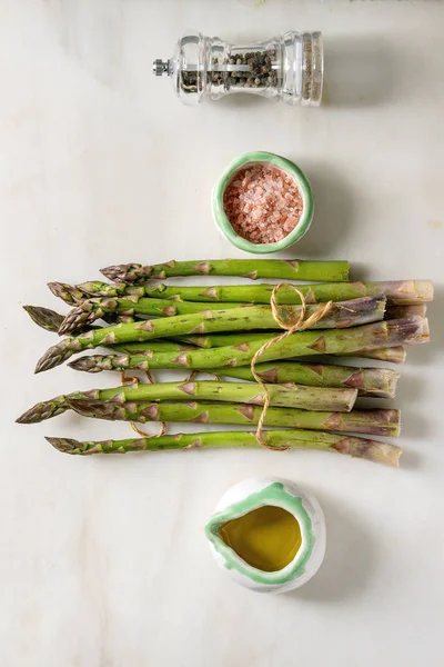 Pacote de espargos verdes — Fotografia de Stock