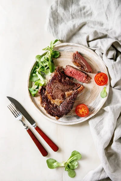 Steak de bœuf grillé — Photo