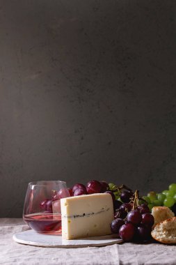 şarap ve peynir