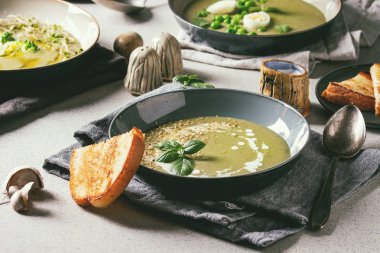 yeşil sebze çorbası