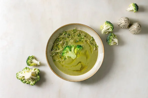 Soupe de légumes verts — Photo