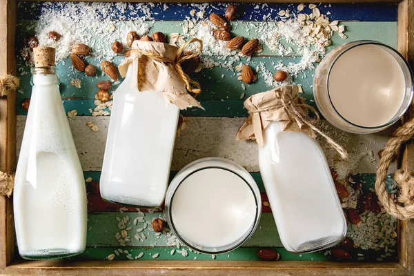 Variety of non-dairy milk — Stock Photo, Image