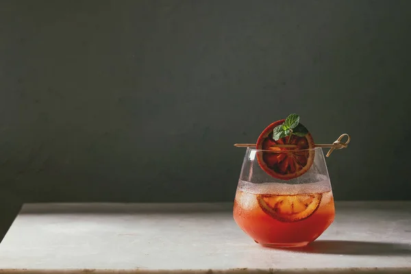 Кров помаранчевий коктейль — стокове фото