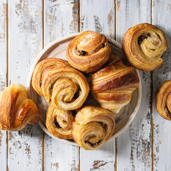 Puff pastry buns — Stock Photo, Image
