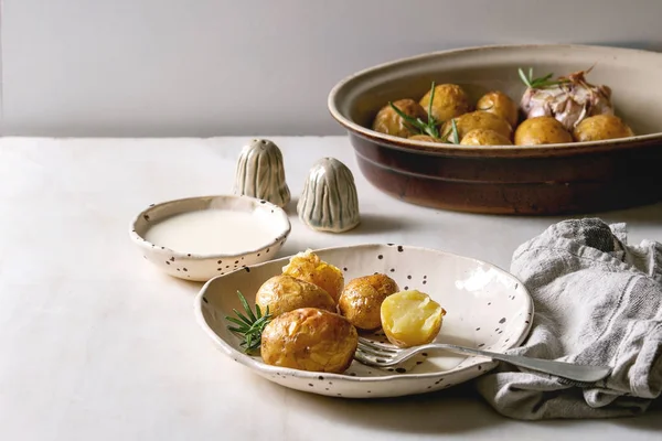 Young baked potatoes — Stock Photo, Image