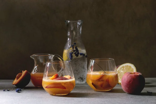 Limonada de cocktail de pêssego — Fotografia de Stock