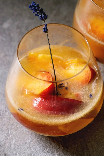 Limonada de cocktail de pêssego — Fotografia de Stock