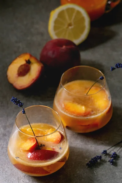 Persika cocktail lemonad — Stockfoto