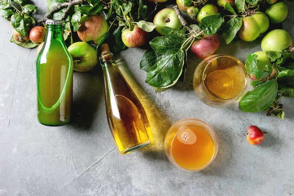 Variedad de bebidas de manzana —  Fotos de Stock