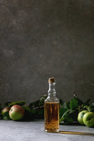 Organic apple vinegar — Stock Photo, Image