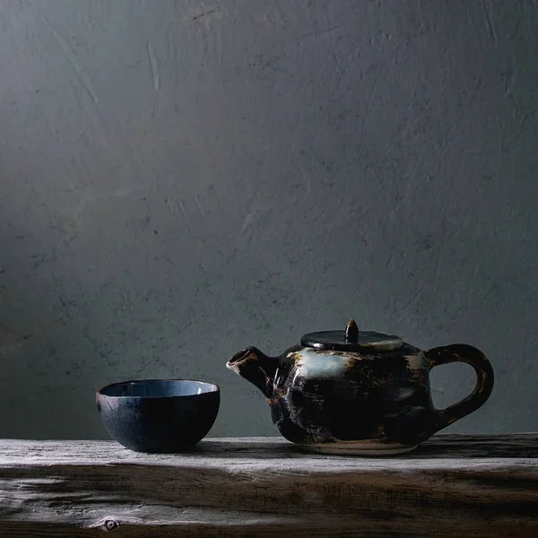 Craft ceramic teapot — Stock Photo, Image