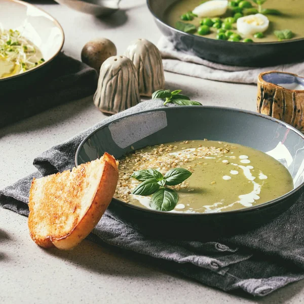 Zelená zeleninová polévka — Stock fotografie