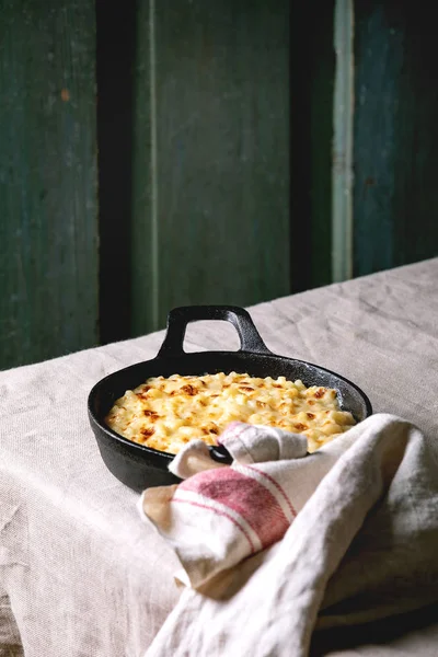 Американские макароны с сыром — стоковое фото