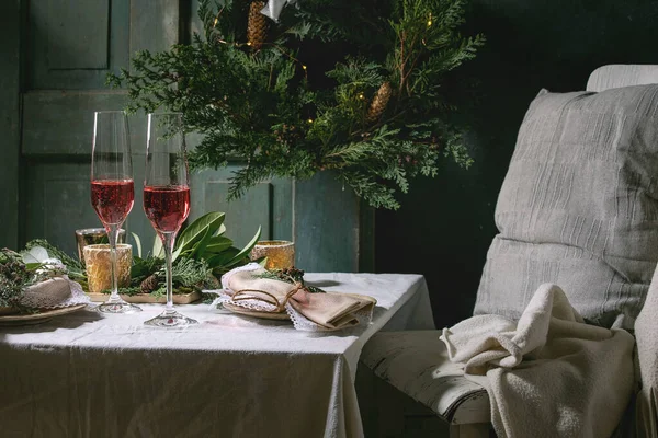 圣诞节或新年餐桌 — 图库照片