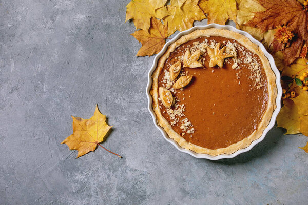 Traditional pumpkin pie