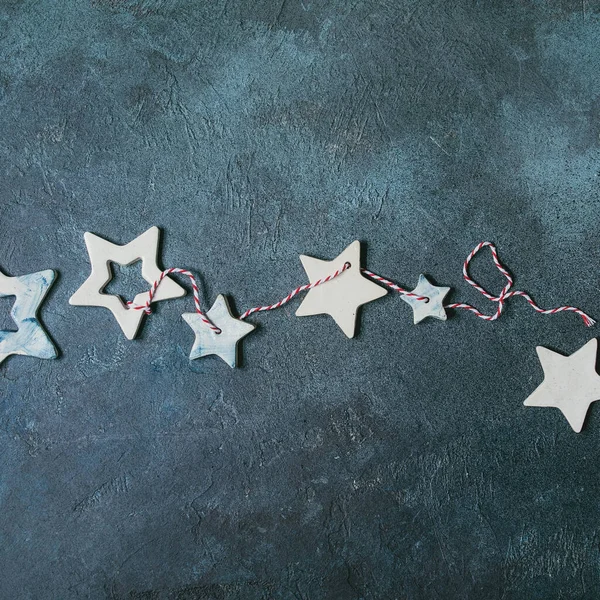 Christmas Decoration Ceramic Stars White Blue Glazed Different Size Blue — Stock Photo, Image